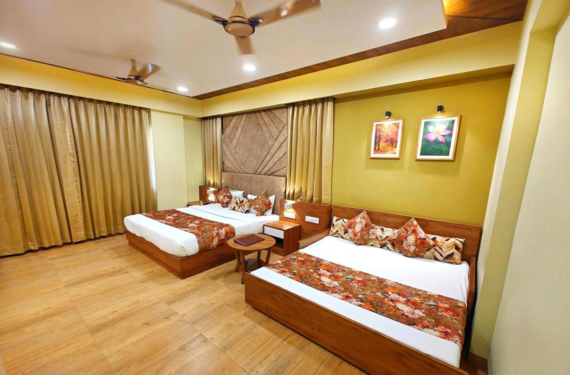 Opulence Inn - 500 Meters From Railway Station Udaipur Exterior photo